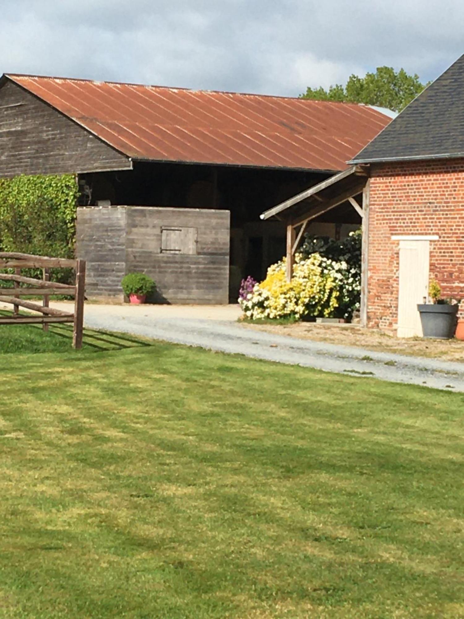 B&B Haras De La Cour Fleury Saint-Michel-de-Livet Eksteriør bilde